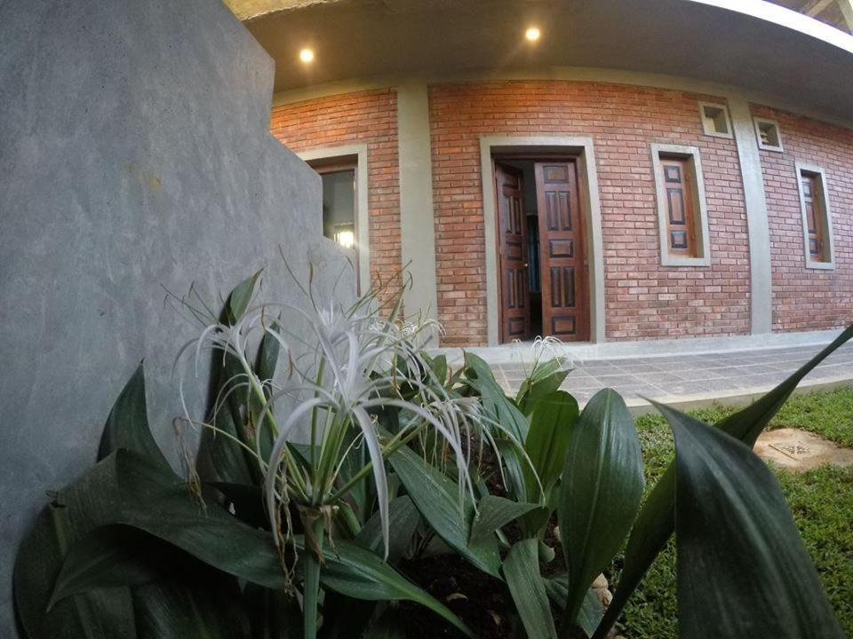 Hotel N 34 Mirissa Esterno foto