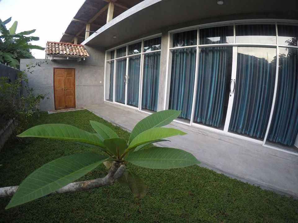 Hotel N 34 Mirissa Esterno foto