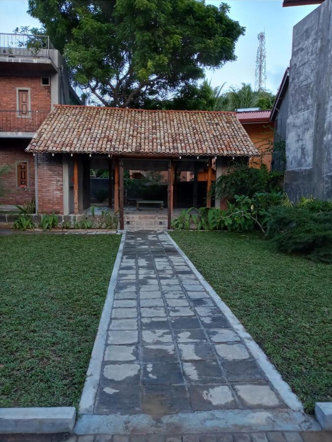 Hotel N 34 Mirissa Esterno foto